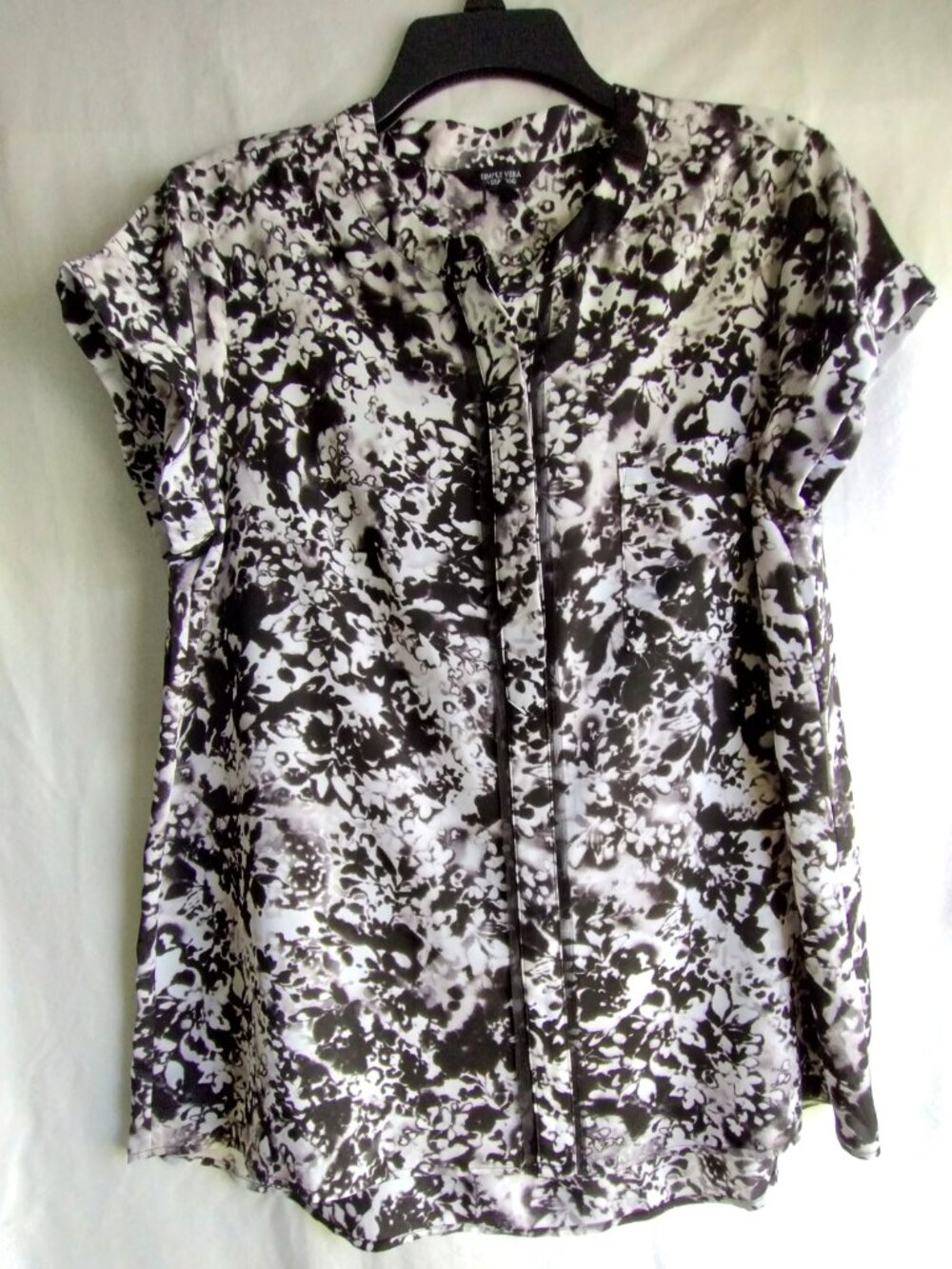 SIMPLY VERA VERA WANG White & Charcoal Gray Short Sleeve Pop-Over BLOUSE Sz L